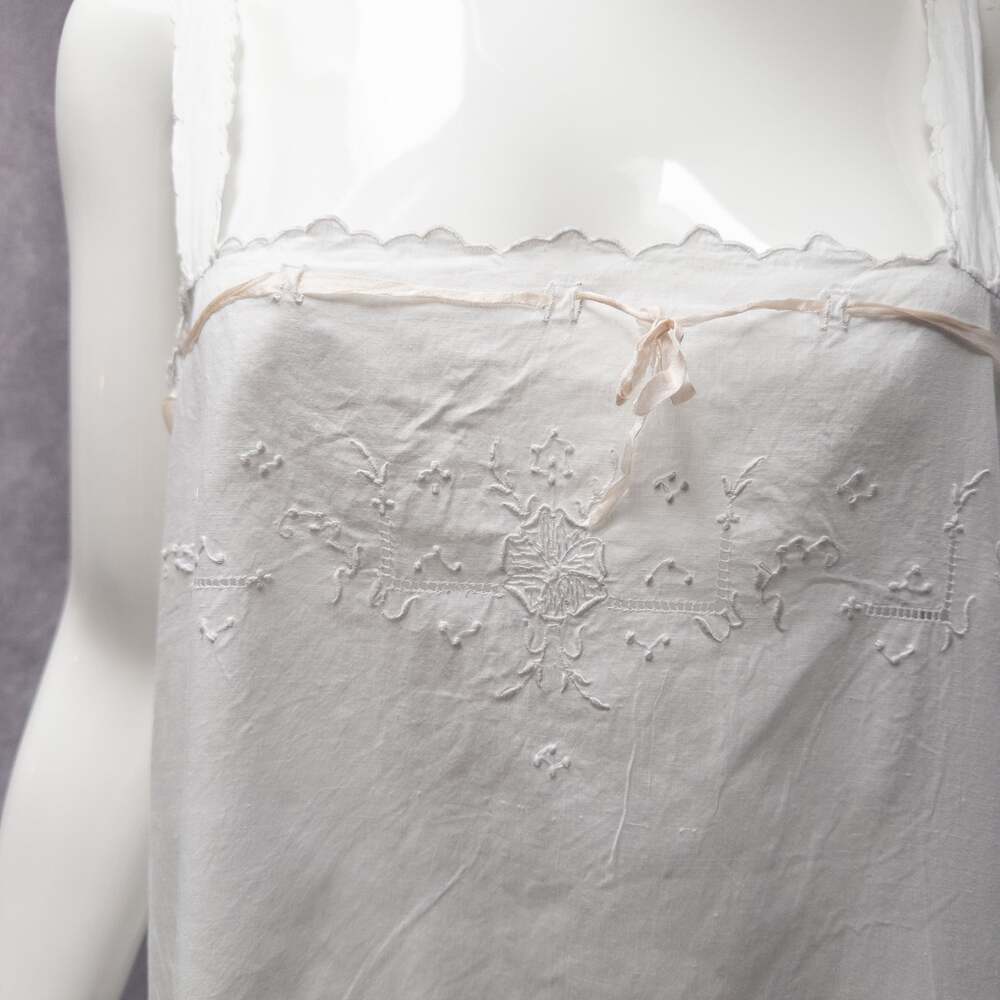 Antique 1920's punch work embroidered slip dress, white cotton, L/XL/48” waist - Picture 7 of 8